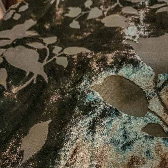 Elegant Raffel Black Floral Velvet Skirt Goth Whimsigoth Tradgoth Vampirecore - Picture 2 of 5